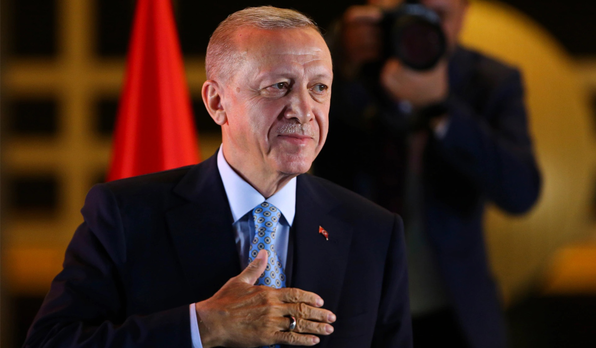 Turkey's Erdogan urges unity as he begins new presidential term
